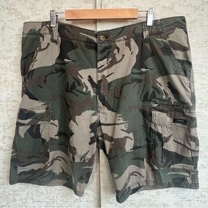 Wrangler Mens Camo Camouflage Relaxed Fit Cargo Shorts Size 42 Y2K Grunge 90's